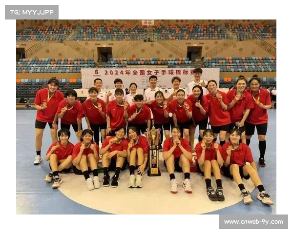 女子手球锦标赛中国队对阵突尼斯，小组赛激战