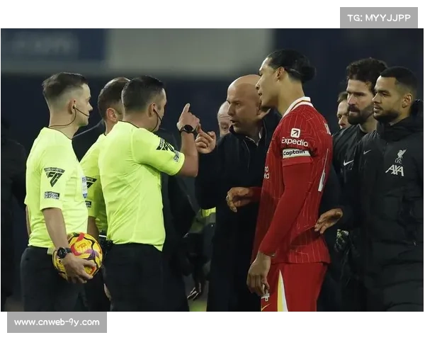 英超裁判职业发展计划启动，年轻裁判培养加强